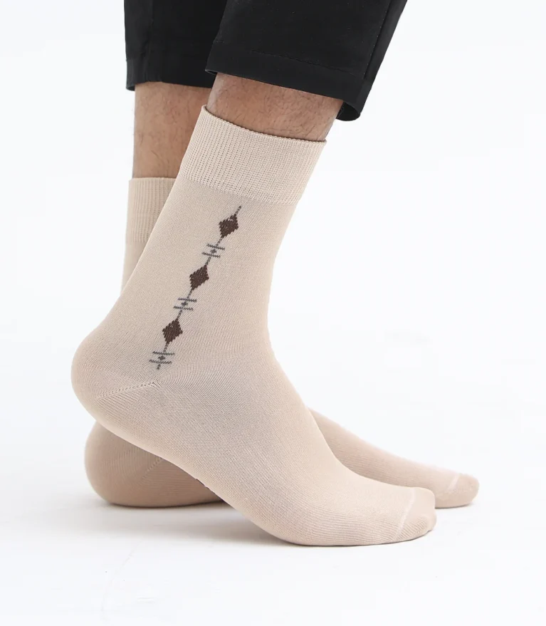 Men's Beige Cotton Crew Socks with Brown Diamond Argyle Side Pattern